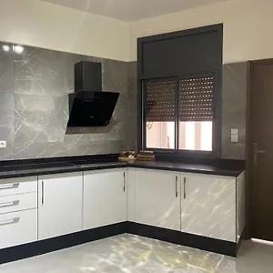 Apartment Bloemen, Fes